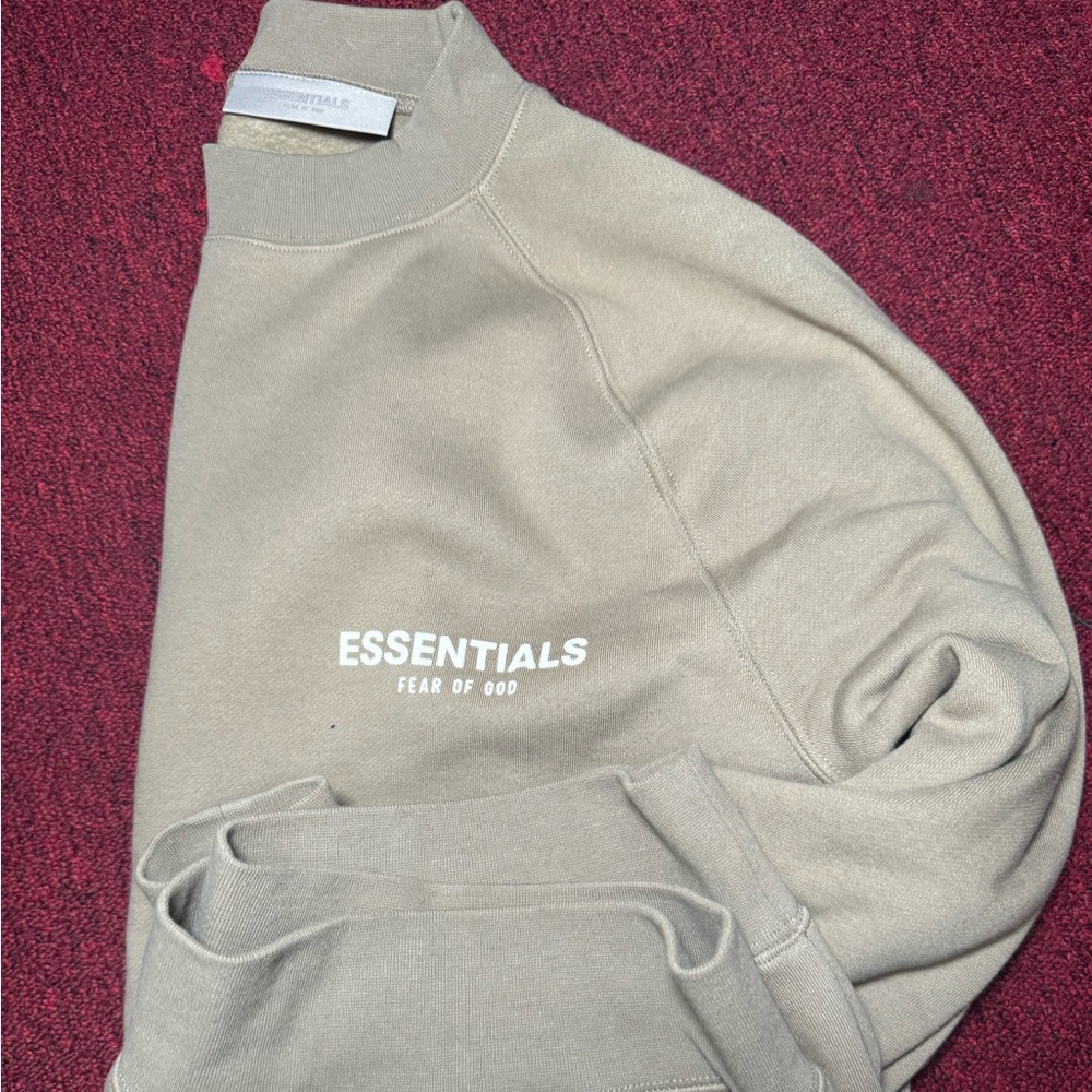 Men’s essentials crewneck